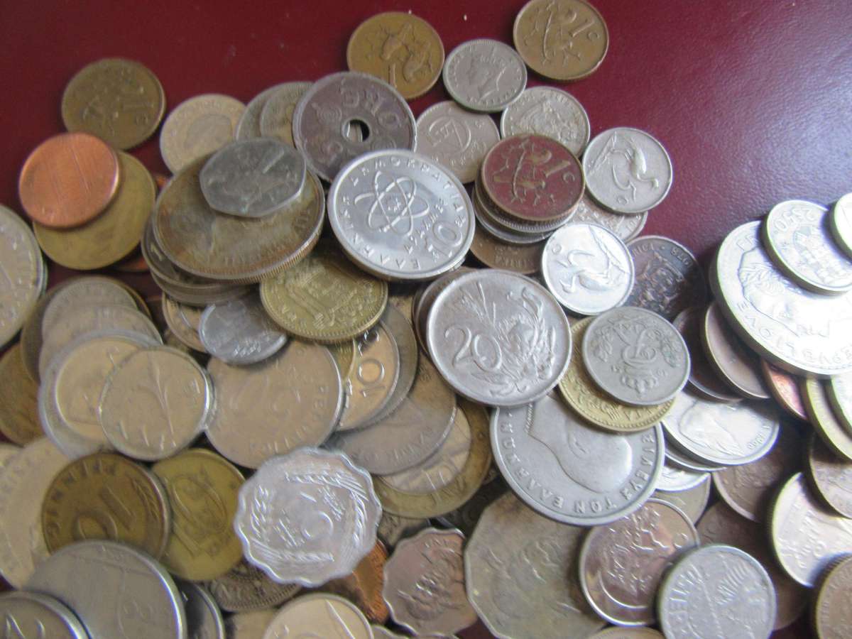 GOOD START FOR THE BEGINNER - 120 WORLD COINS INCL. RSA COINS - AS PER SCAN - LOT 33