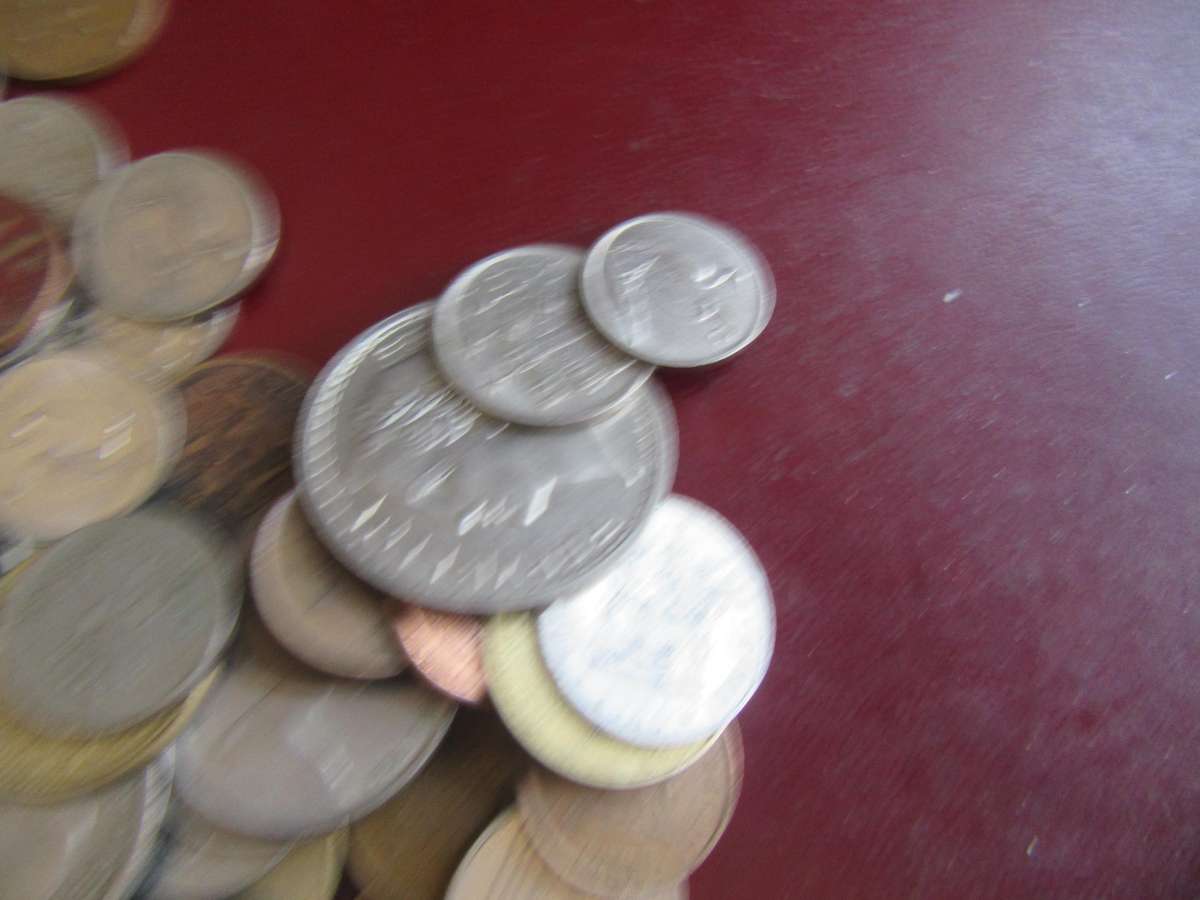 GOOD START FOR THE BEGINNER - 120 WORLD COINS INCL. RSA COINS - AS PER SCAN - LOT 33