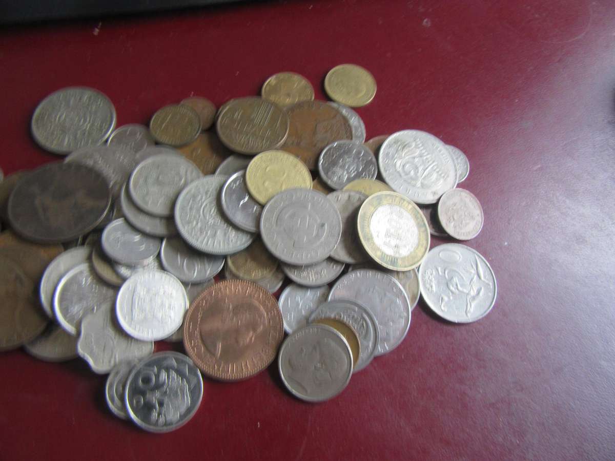 World Coins Lot - 120 Coins incl. Rsacions - Bid per Coin - Lot 40