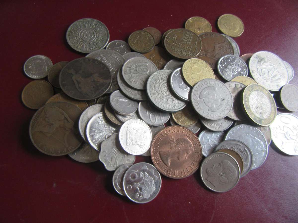 World Coins Lot - 120 Coins incl. Rsacions - Bid per Coin - Lot 40