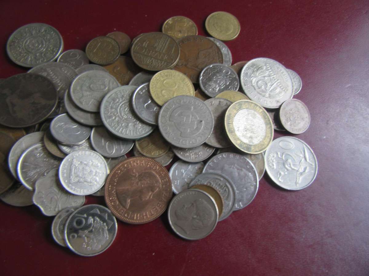 World Coins Lot - 120 Coins incl. Rsacions - Bid per Coin - Lot 40