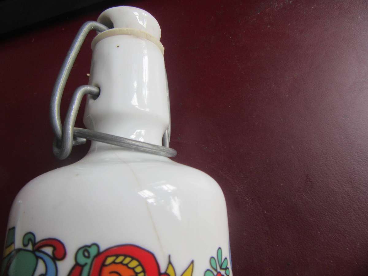 A MUST FOR THE MANCAVE - BEAUTIFULCERAMIC BOTTLE - HOCHLAND ENZIAN FROM GERMANY - ASPER SCAN