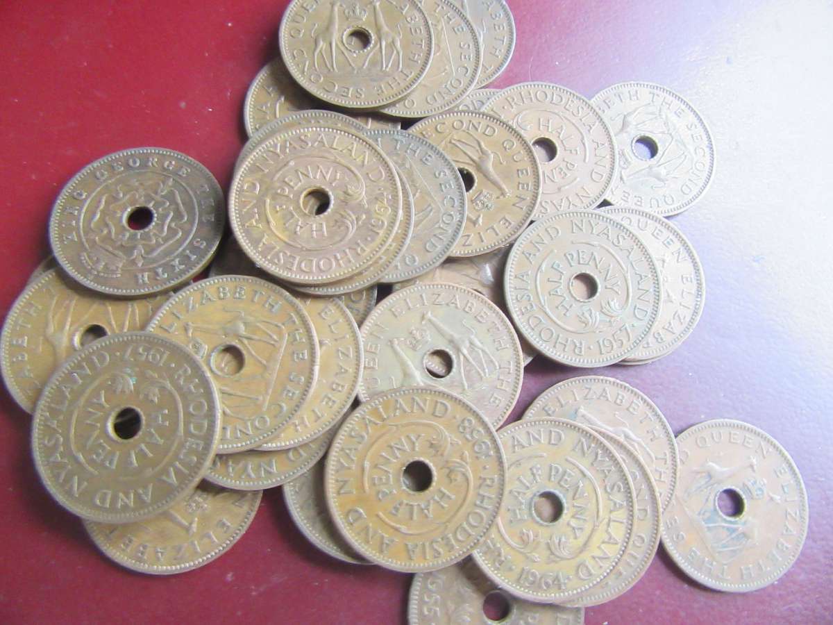 RHODESIA AND NYASALAND SELECTION - 40 VARIOUS - BID PER ITEM - CC11