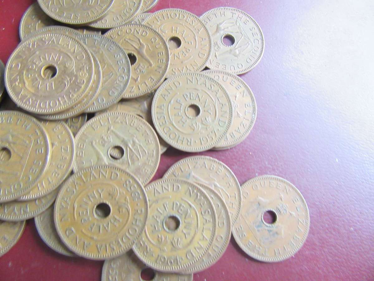 RHODESIA AND NYASALAND SELECTION - 40 VARIOUS - BID PER ITEM - CC11