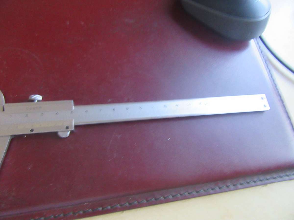 SMALL STAINLESS-STEEL CALIPER - 150 MM IN WOODEN BOX - AS PERSCAN - MD