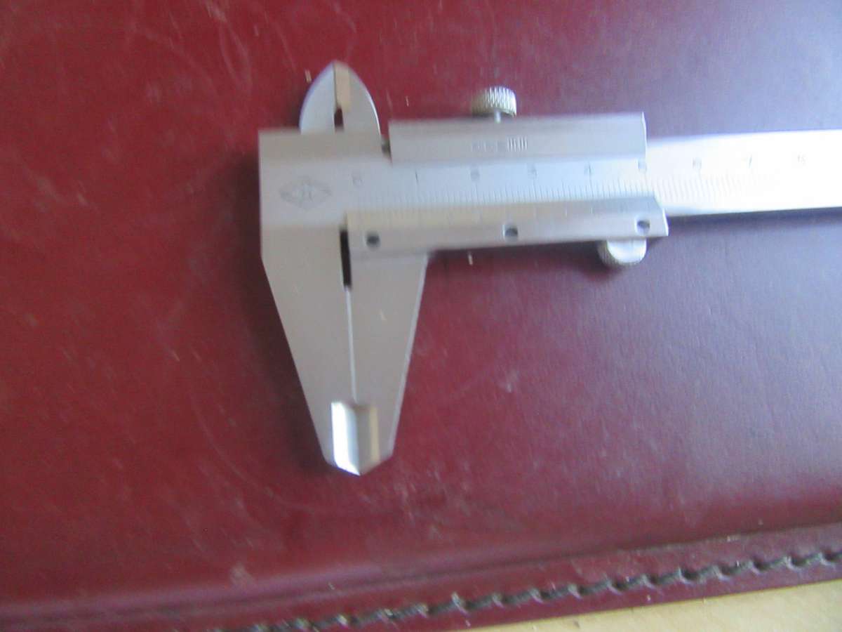 SMALL STAINLESS-STEEL CALIPER - 150 MM IN WOODEN BOX - AS PERSCAN - MD