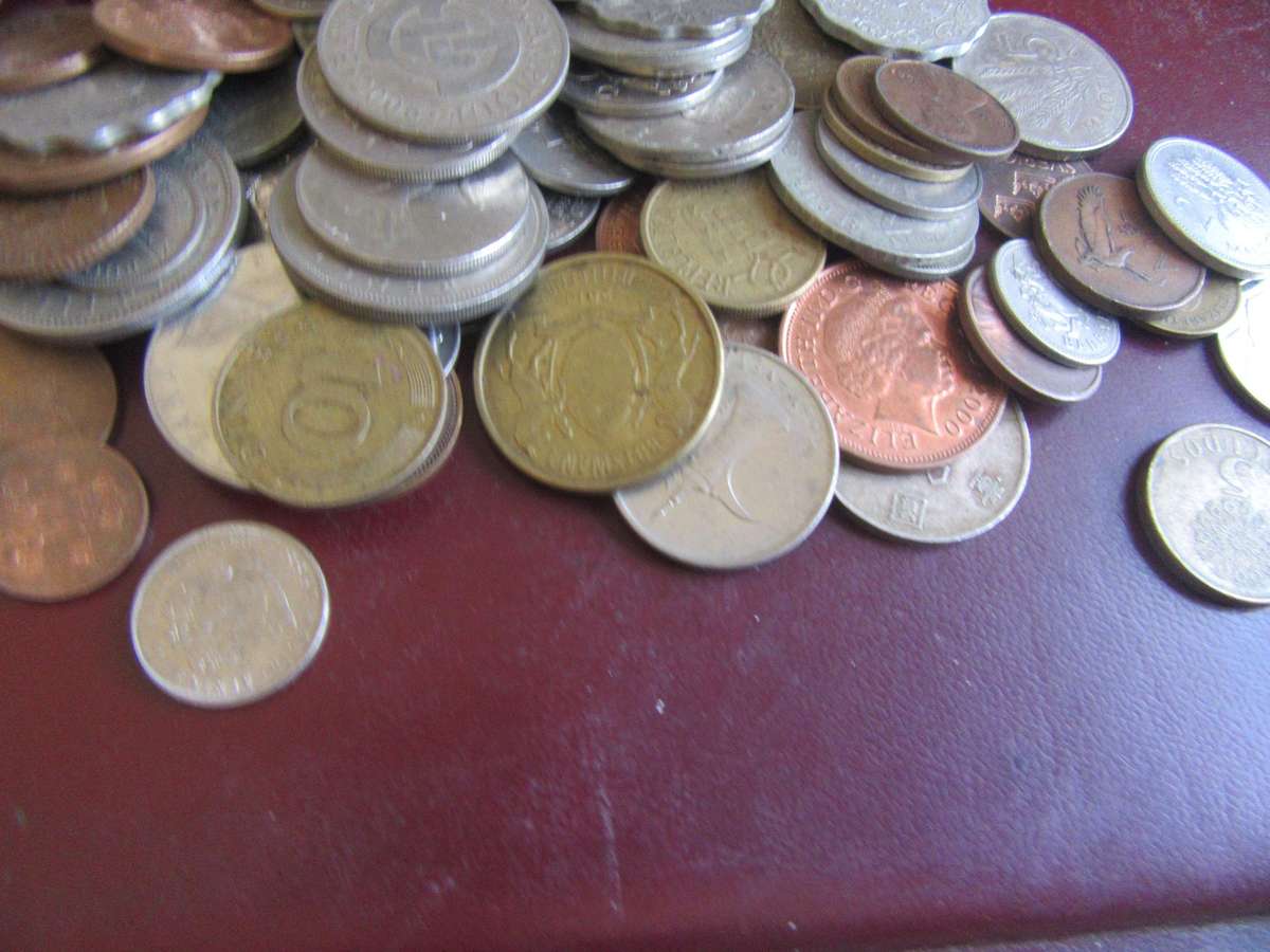 GOOD START FOR THE BEGINNER - 120 WORLD COINS , RSA COINS INCL. - AS PER SCAN - BID PER COIN - LOT9