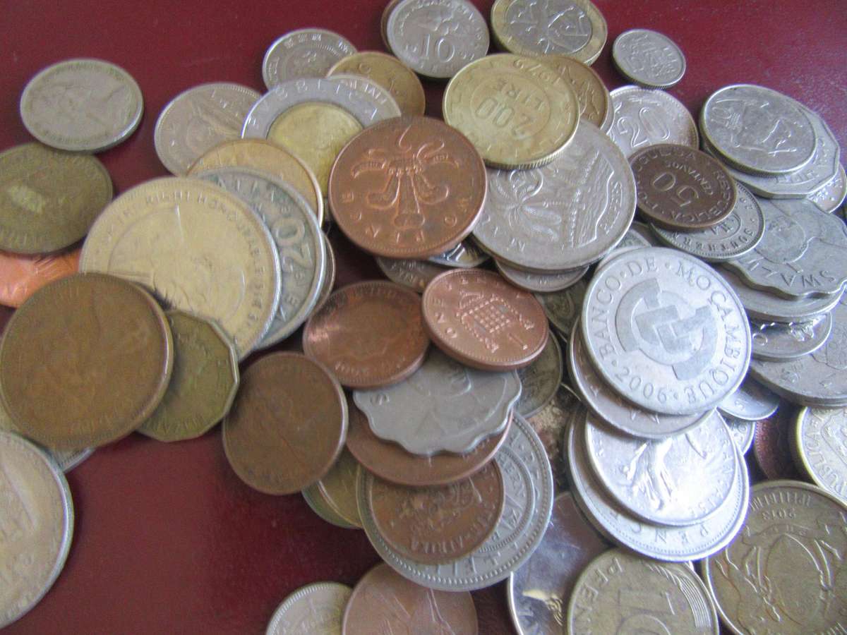 GOOD START FOR THE BEGINNER - 120 WORLD COINS , RSA COINS INCL. - AS PER SCAN - BID PER COIN - LOT9