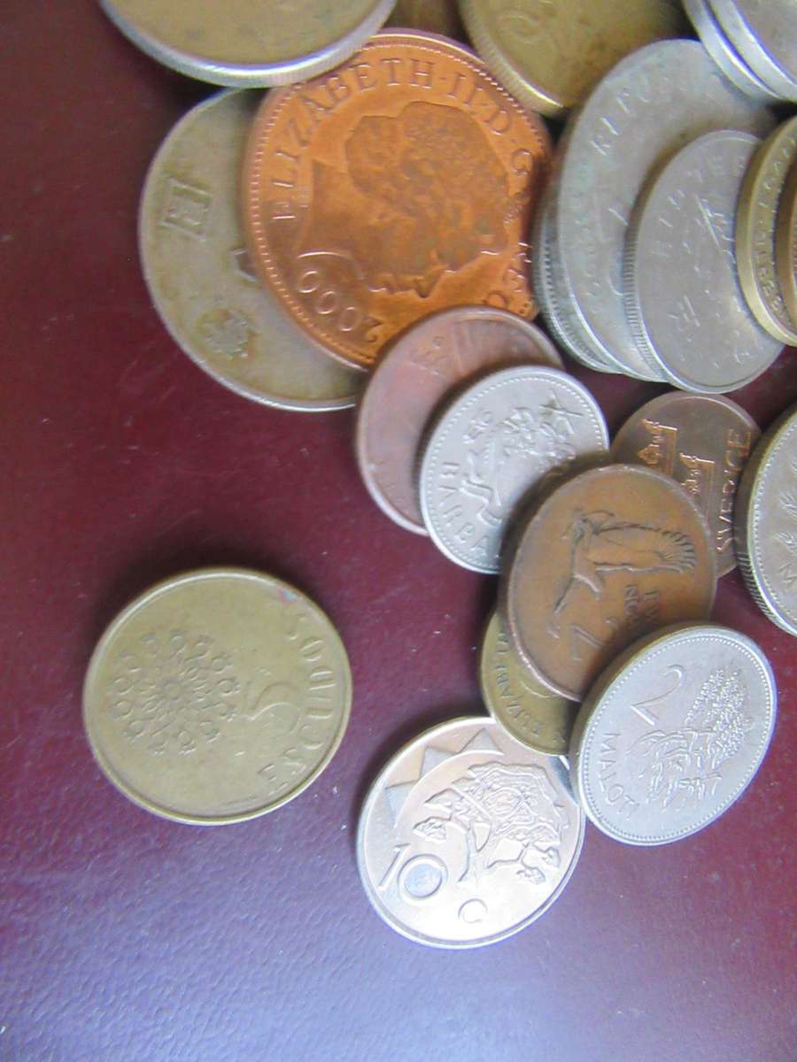 GOOD START FOR THE BEGINNER - 120 WORLD COINS , RSA COINS INCL. - AS PER SCAN - BID PER COIN - LOT9