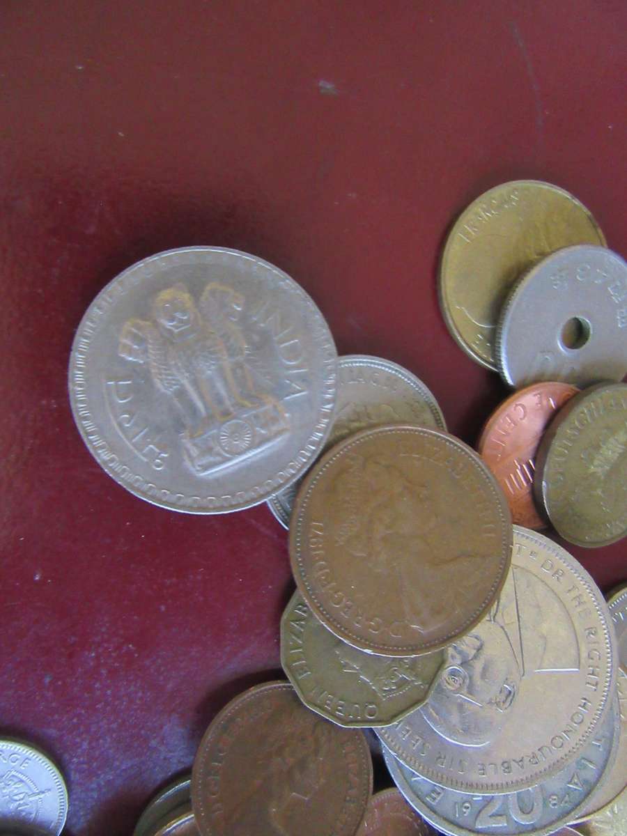 GOOD START FOR THE BEGINNER - 120 WORLD COINS , RSA COINS INCL. - AS PER SCAN - BID PER COIN - LOT9