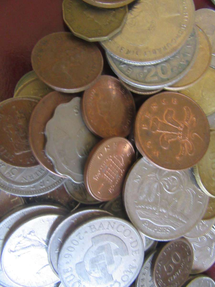 GOOD START FOR THE BEGINNER - 120 WORLD COINS , RSA COINS INCL. - AS PER SCAN - BID PER COIN - LOT9