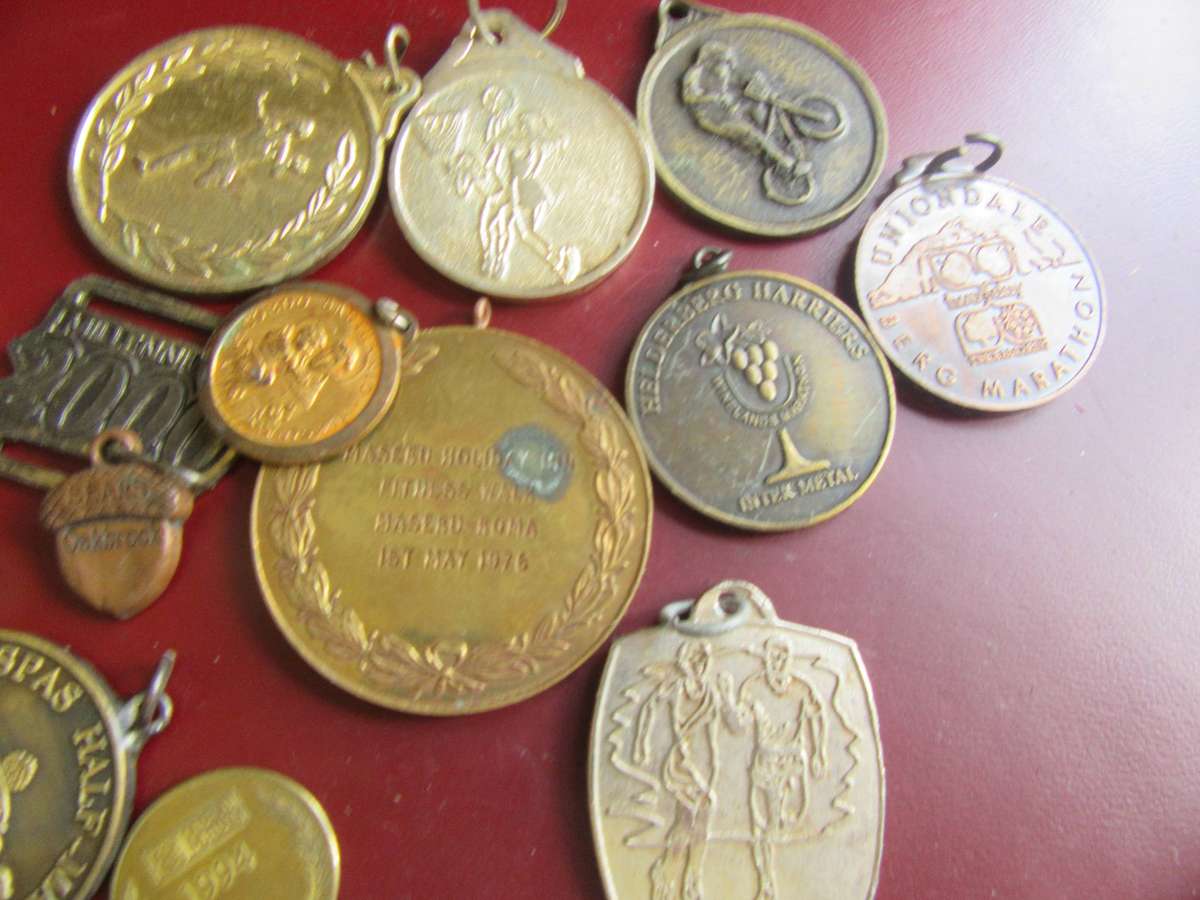 29 VARIOUS MEDALS - AS PER SCAN - BID PER ITEM
