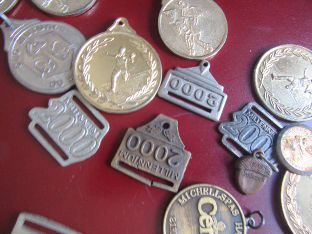 29 VARIOUS MEDALS - AS PER SCAN - BID PER ITEM