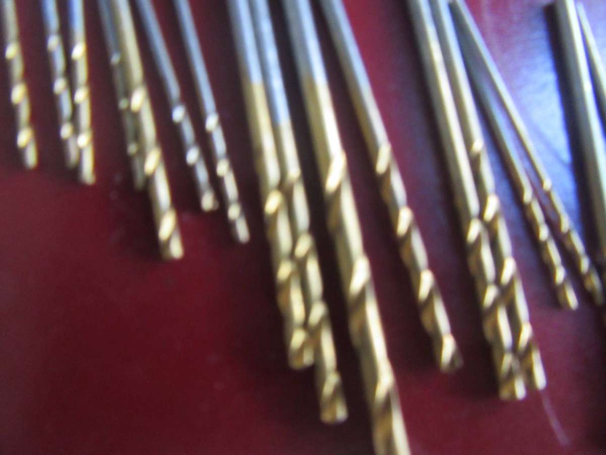 50TITANIUM COATED DRILL BITS FOR WOOD - VARIOUS SIZES - AS PER SCANN- WD5 - BID PER ITEM