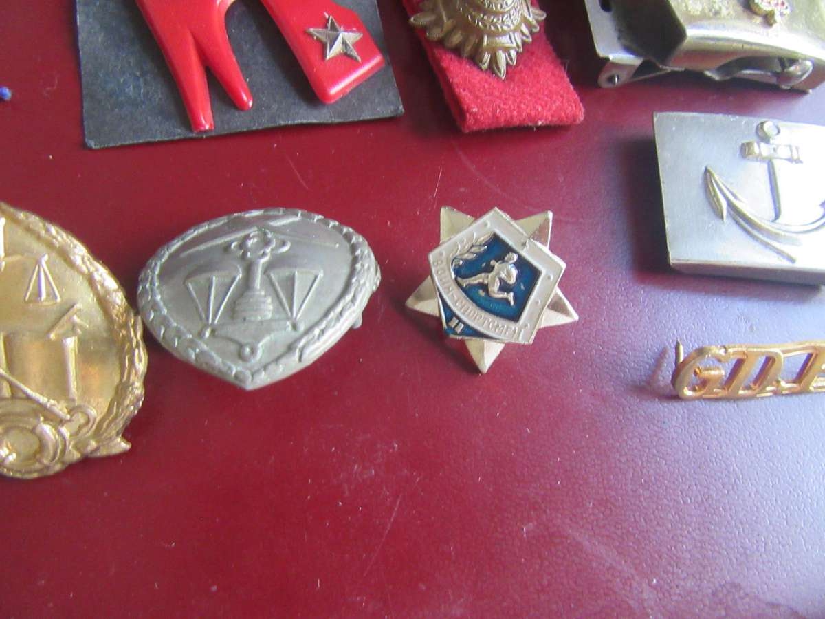 23 VARIOUS MILITARY ITEMS - AS PERSCAN - BID PER ITEM