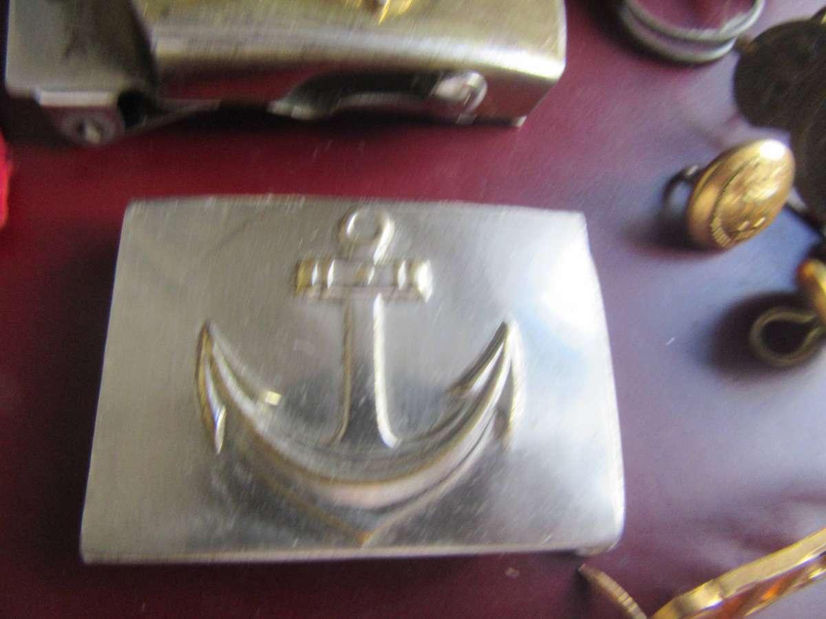 23 VARIOUS MILITARY ITEMS - AS PERSCAN - BID PER ITEM