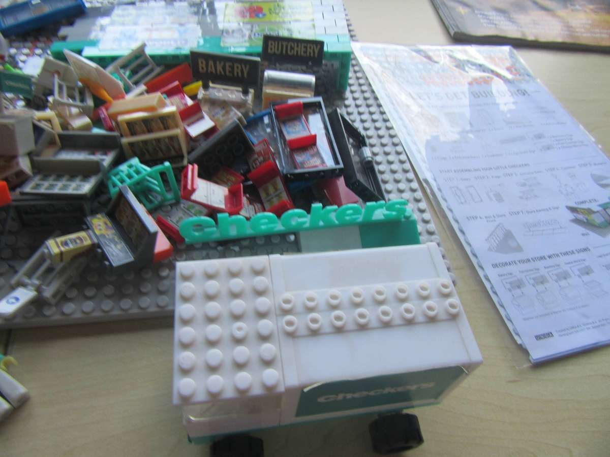 START PLAYING AGAIN - DESIGN AND BUILD CHECKER'S LITTLE SHOP - AS PER SCAN - 80 VARIOUS PIECES- BID