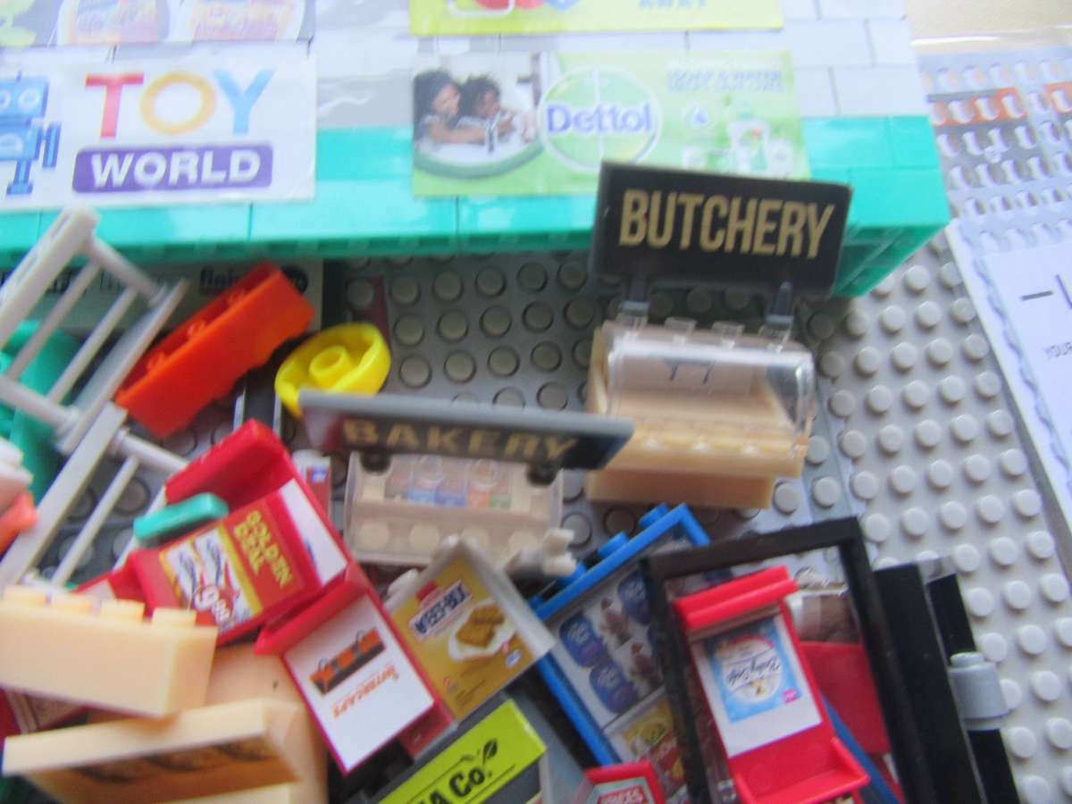 START PLAYING AGAIN - DESIGN AND BUILD CHECKER'S LITTLE SHOP - AS PER SCAN - 80 VARIOUS PIECES- BID