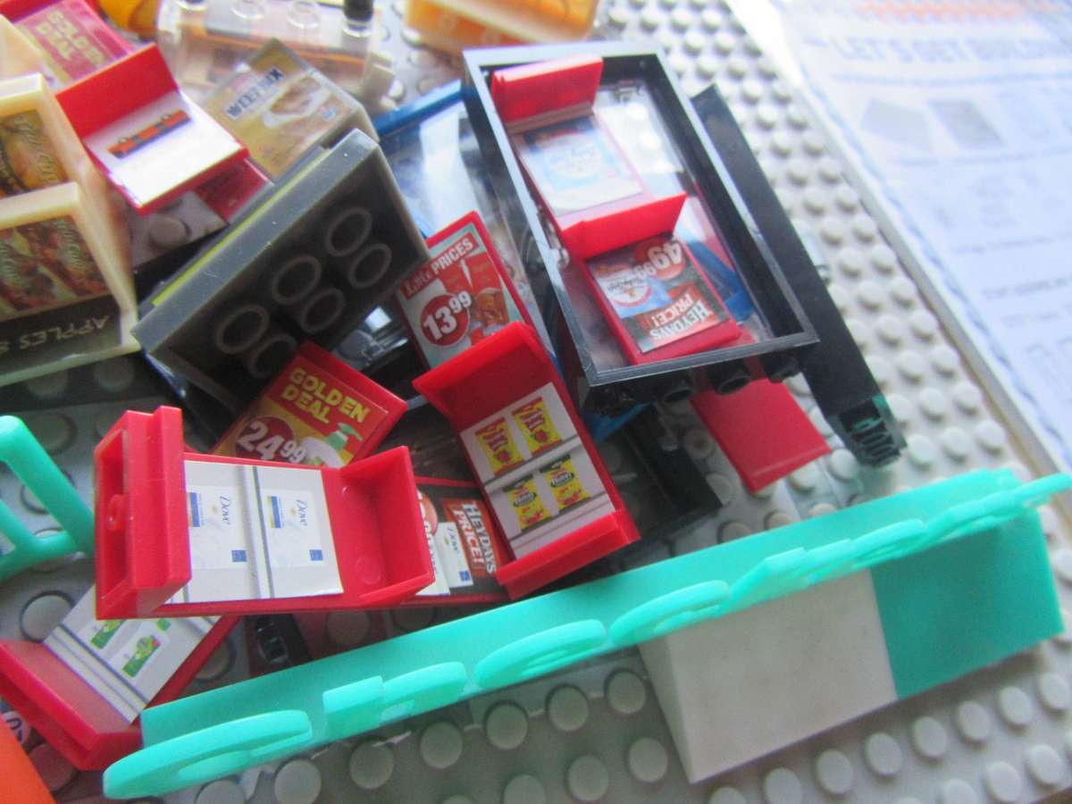 START PLAYING AGAIN - DESIGN AND BUILD CHECKER'S LITTLE SHOP - AS PER SCAN - 80 VARIOUS PIECES- BID