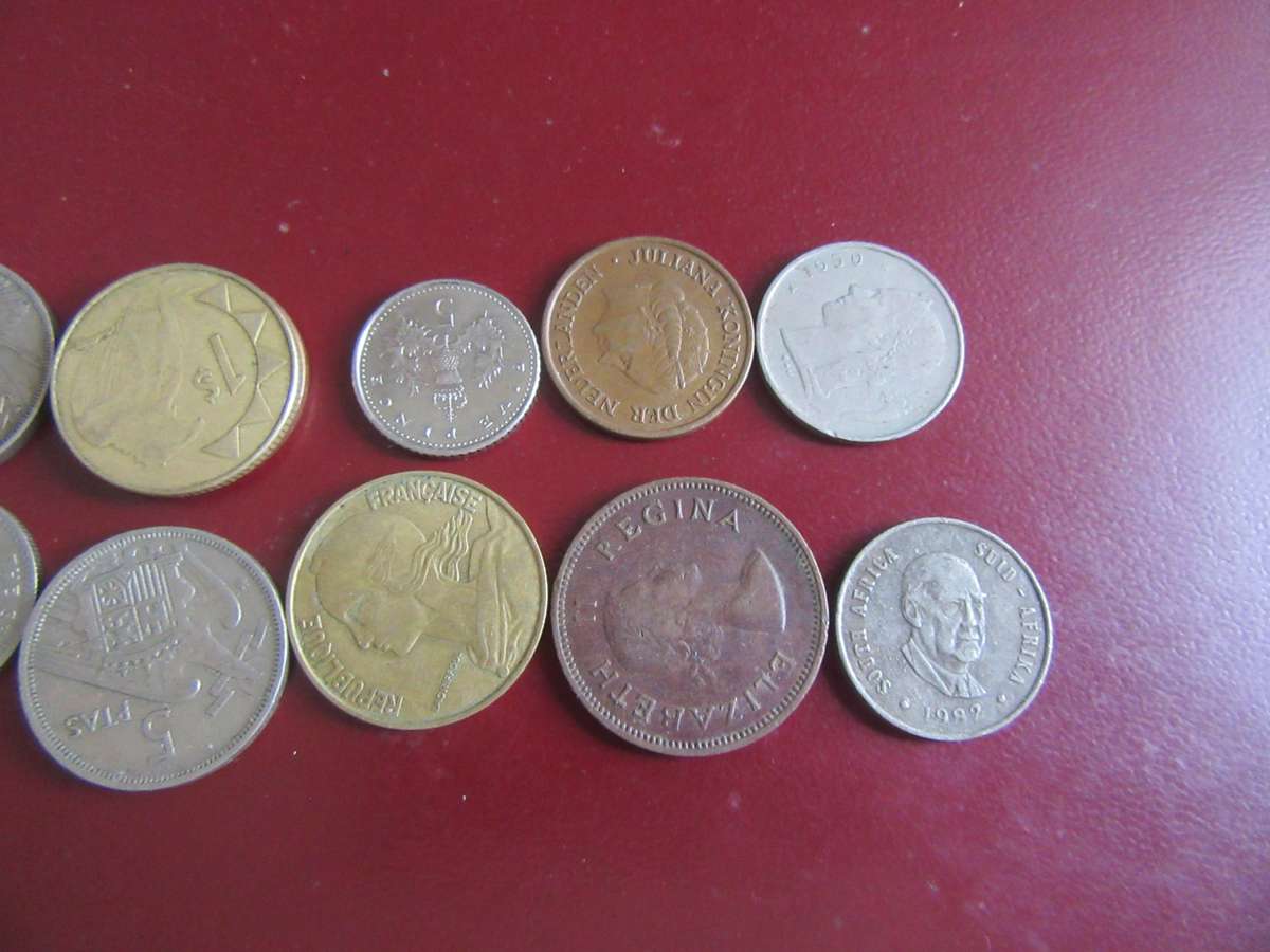 GOOD START FOR THE BEGINNER - 10 INTERNATIONAL COINS - ASPER SCAN - C01