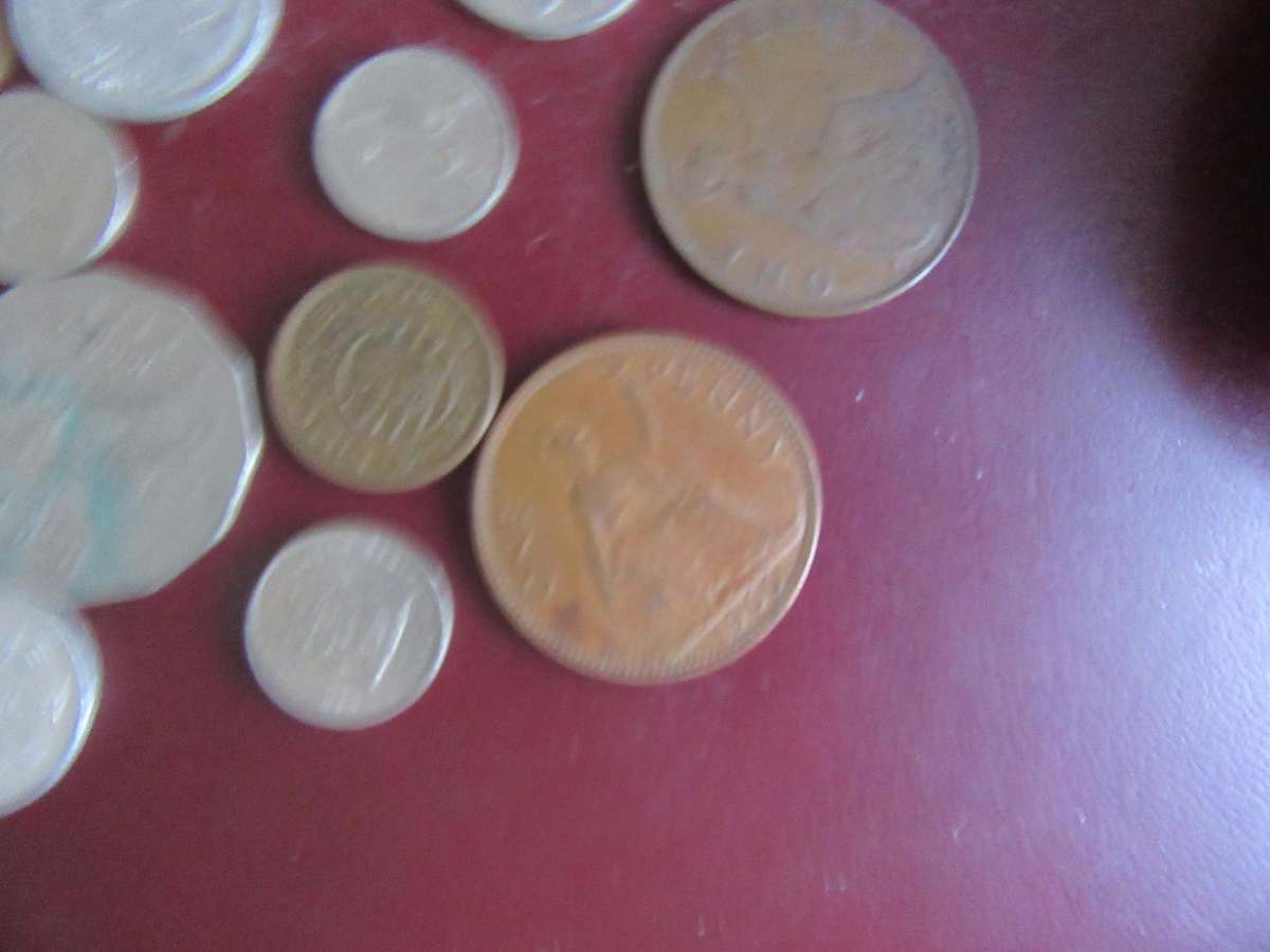 GOOD START FOR THE BEGINNER - 35WORLD COINS INCL. RSA COINS - BID PER COIN -LOT28