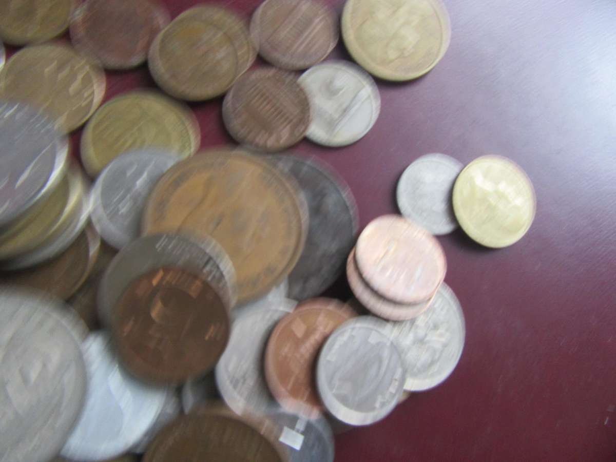 GOOD START FOR THE BEGINNER280ORLD COINS INCL. RSACOINS - AS PER SCAN - LOT44