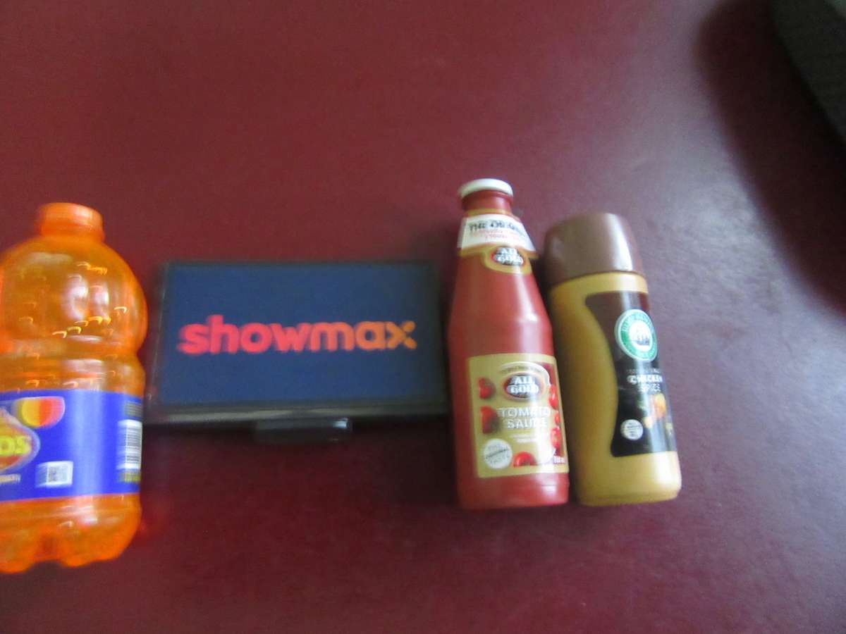 CHECKER'S LITTLE SHOP GOES EXTRA - HVARIOUS - AS PER SCAN - CH3