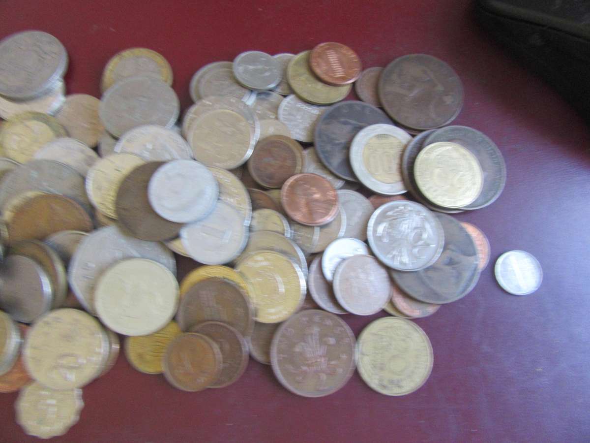 GOOD START FOR THE BEGINNER -250 WORLD COINS INCL. RSA COINS - AS PER SCAN - BID PER COIN - LOT 42