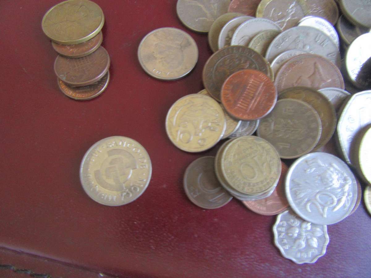 GOOD START FOR THE BEGINNER -250 WORLD COINS INCL. RSA COINS - AS PER SCAN - BID PER COIN - LOT 42