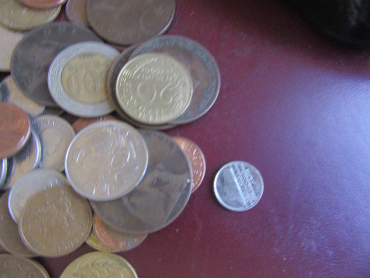 GOOD START FOR THE BEGINNER -250 WORLD COINS INCL. RSA COINS - AS PER SCAN - BID PER COIN - LOT 42