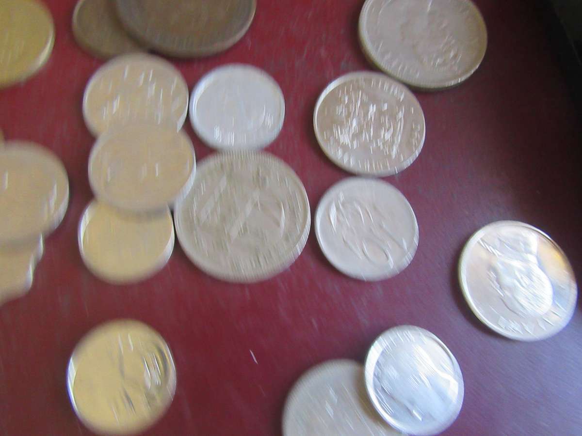 GOOD START FOR THE BEGINNER - 40 WORLD COINS INCL.RSA COINS - AS PER SCAN - BID PER COIN - LOT 25A