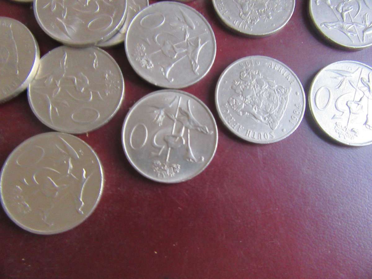 RSA - 19 FIFTY CENT COINS - VARIOUS YEARS - ALL COAT OF ARMS - AS PER SCAN - BID PER COIN - LOT47