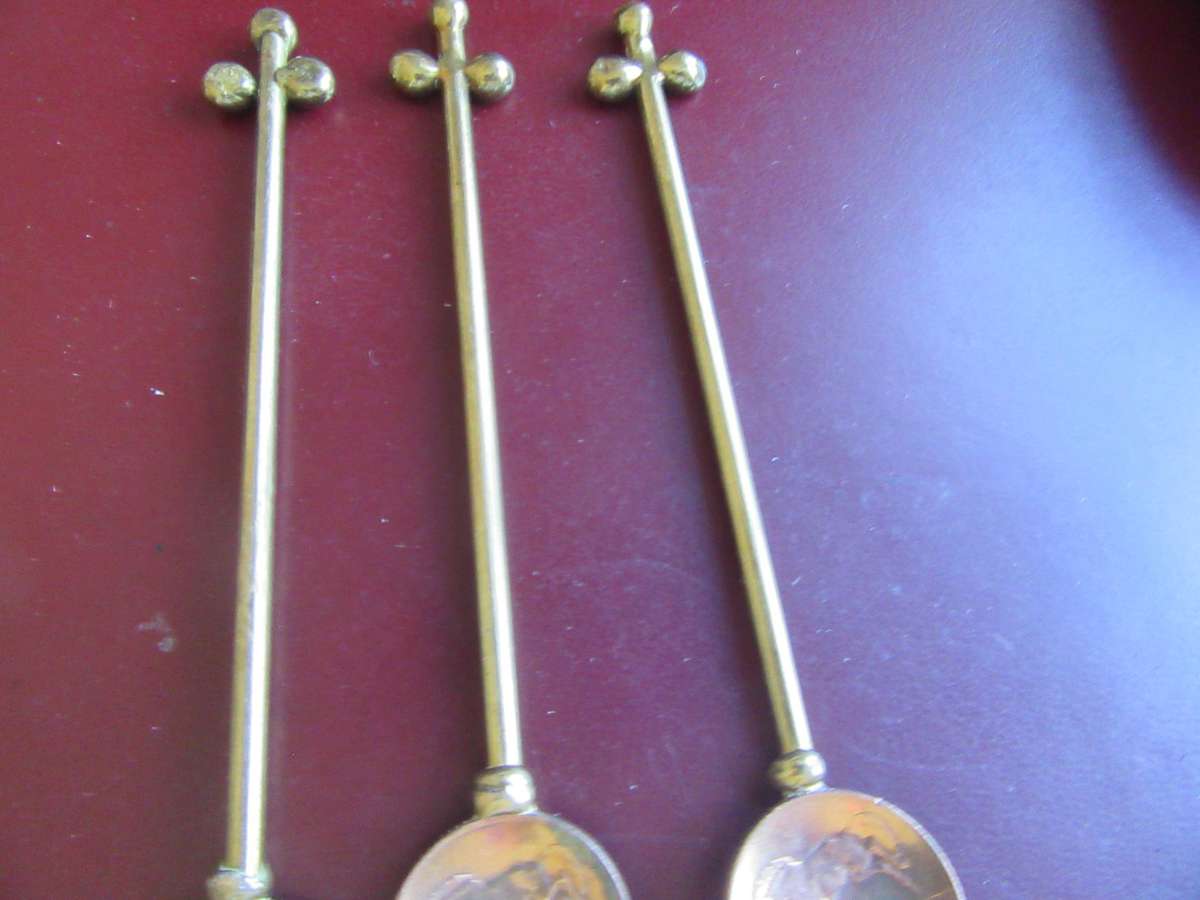 3 BRASS/COPPER SPOONS WITH TWO CENT VAN RIEBECK COPPER COIN - VARIOUS YEARS - BID PER SPOON