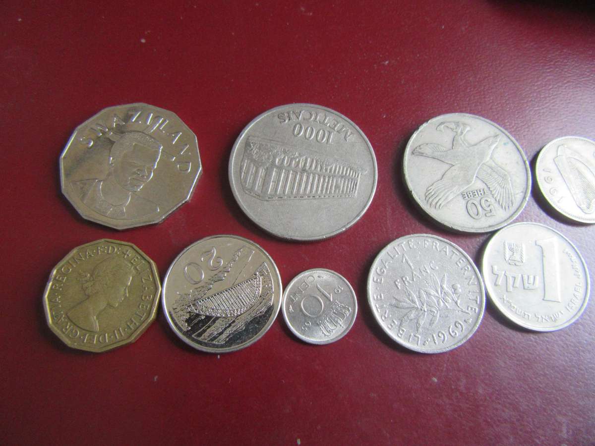 GOOD START FOR THE BEGINNER - 15 INTERNATIOL COINS - AS PER SCAN- CO19