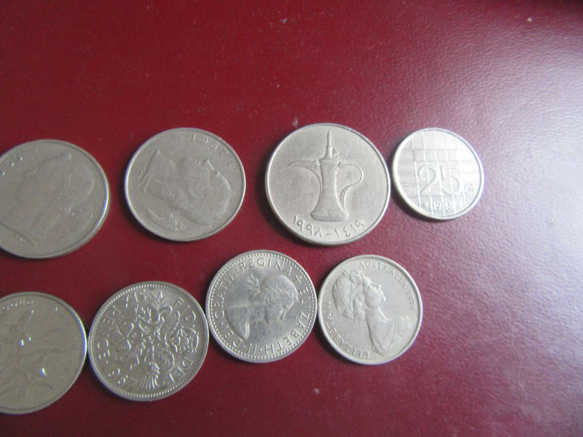 GOOD START FOR THE BEGINNER - 10 INTERNATIONAL COINS - AS PER SCAN - CO0