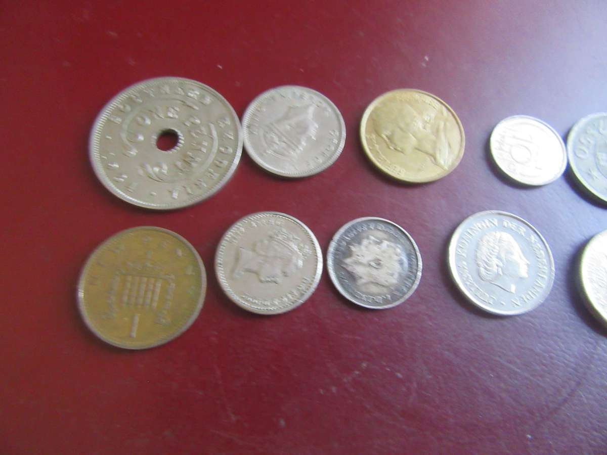 GOODSTART FOR THE BEGINNER - 10IMTERNATIONAL COINS - AS PER SCAN - CO45