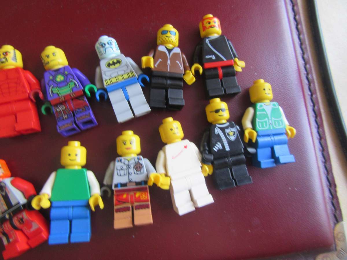 27 MINI FIGURE BUNDLE - AS PER SCAN - LD- BID PERITEM