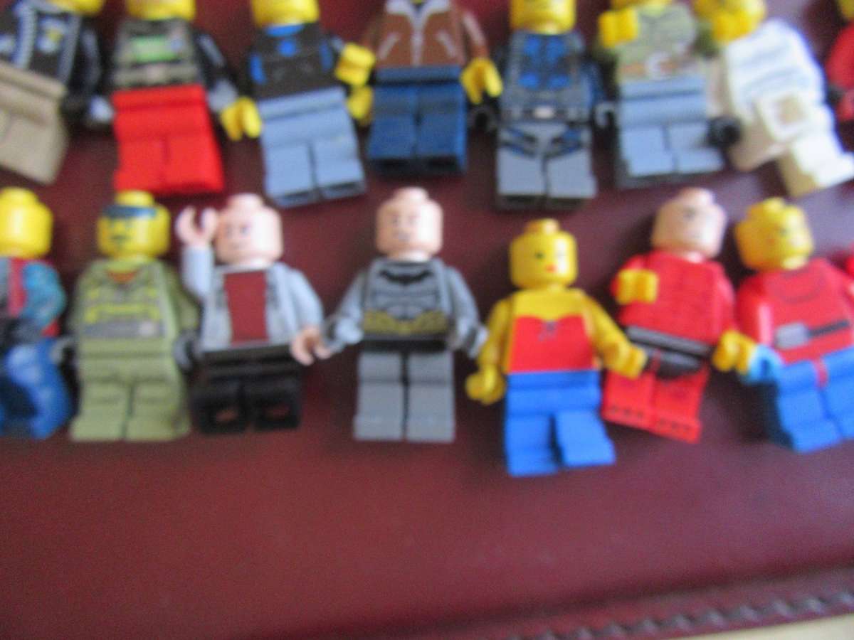 27 MINI FIGURE BUNDLE - AS PER SCAN - LD- BID PERITEM
