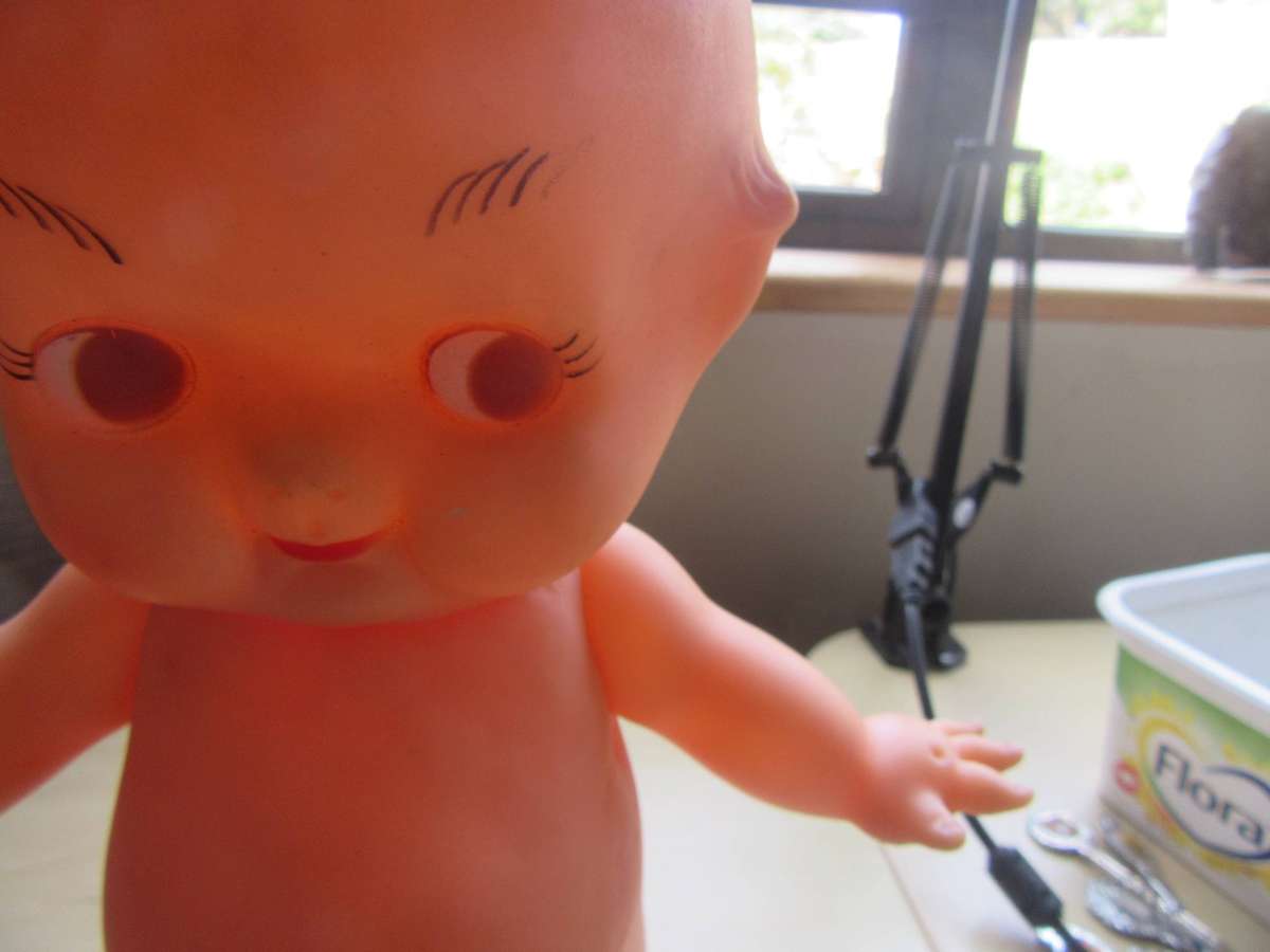 VINTAGE KEWPIE DOLL WITH BROWN EYES- APPR. 26CM - AS PERSCAN