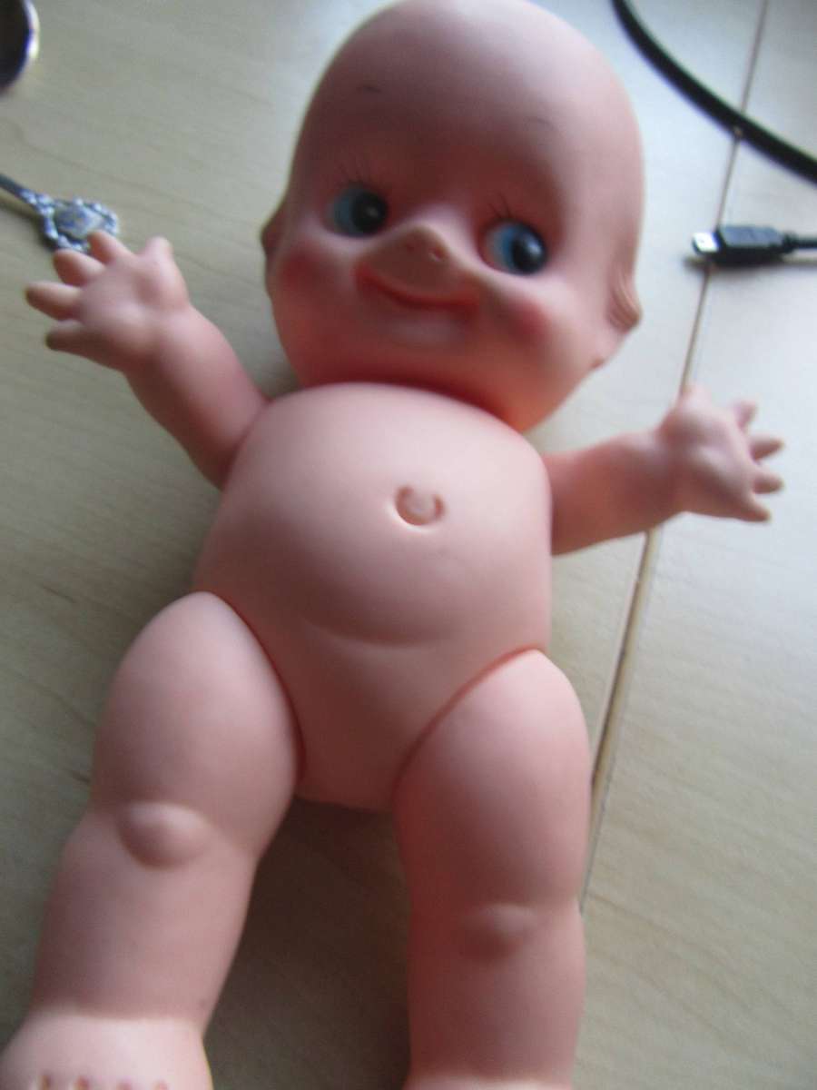 VINAGE KEWPIE DOLL WITH BLUE EYES - APPR. 21 CCM - AS PER SCAN