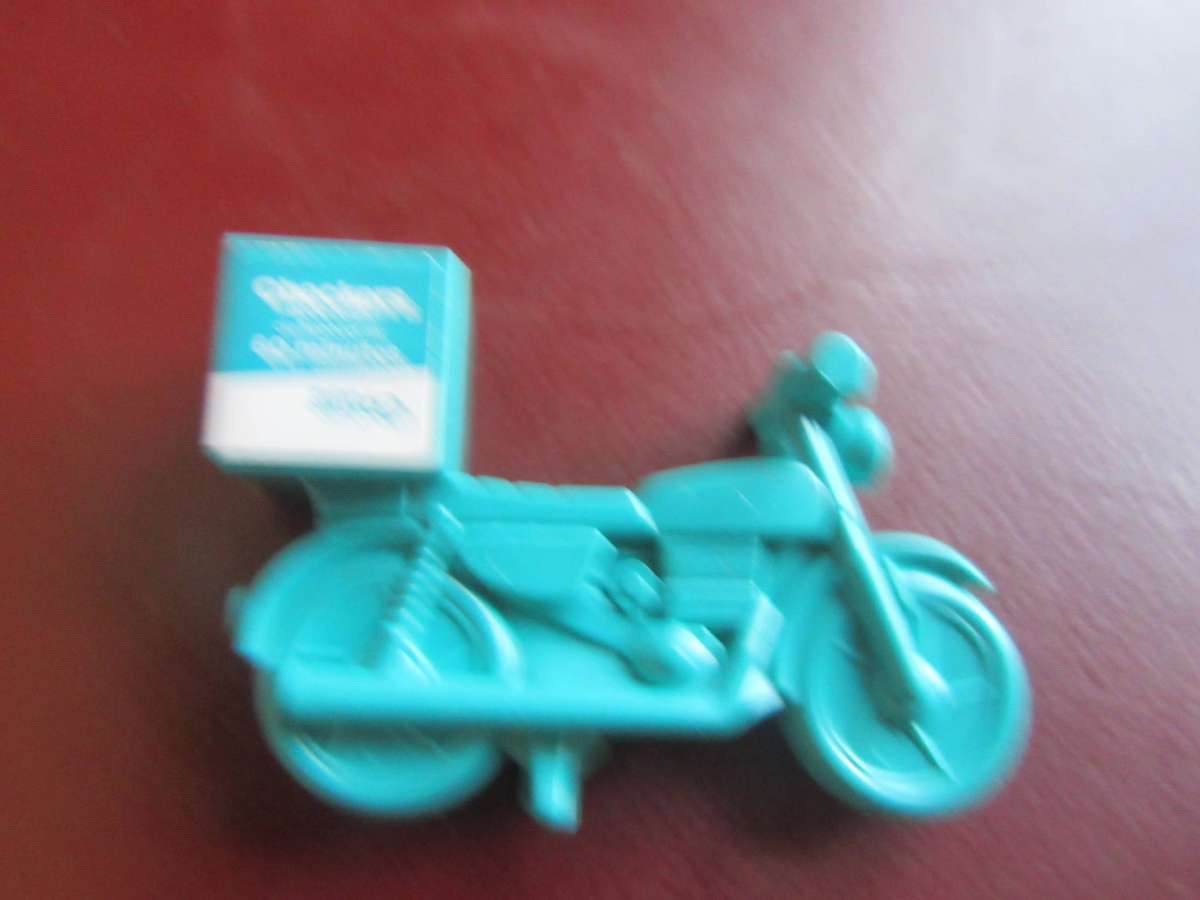 CHECKERS LITTLE SHOP GOES XTRA- 12 VARIOUS ITEMS - AS PER SCAN - BID PERITEM