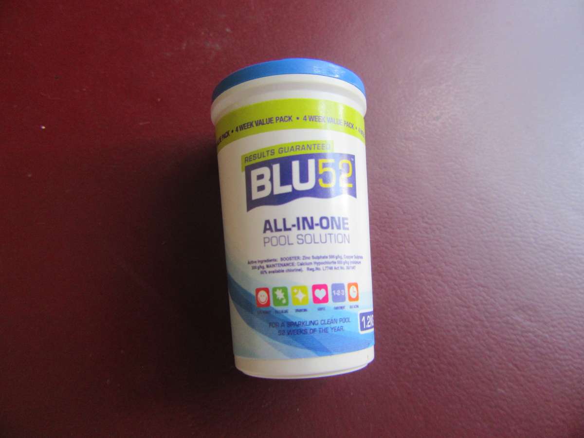 CHECKER'S LITTLE SHOP GOES EXTRA - BLU 52