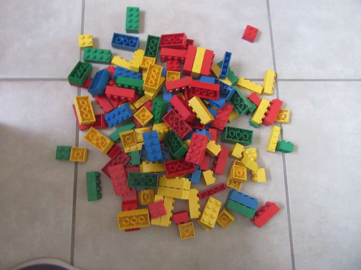 142 VARIOUS TYCO BUILDING BLOCKS - AS PER SCAN - BID PER ITEM