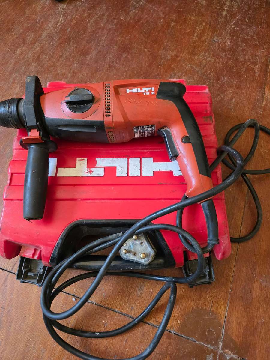 HILTI DRILL