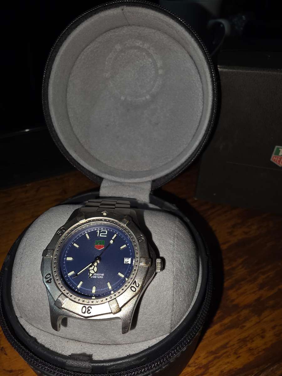TAG HEUER (seems like a replica)