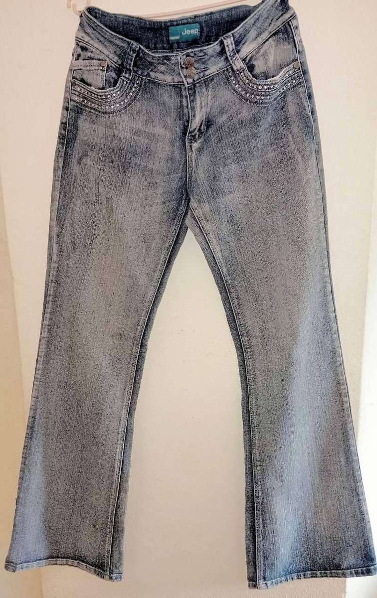 Vintage Jeep Bootcut/Strait Denim Jeans with Bedazziling Embellishments. Size 34.