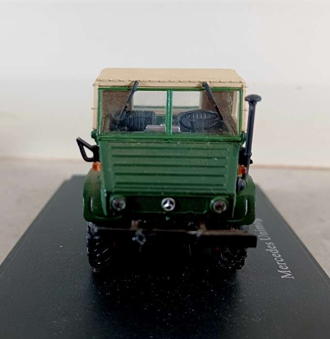Model - Mercedes Unimog 1972 HACHETTE - Scale 1.43 (stock no 3)