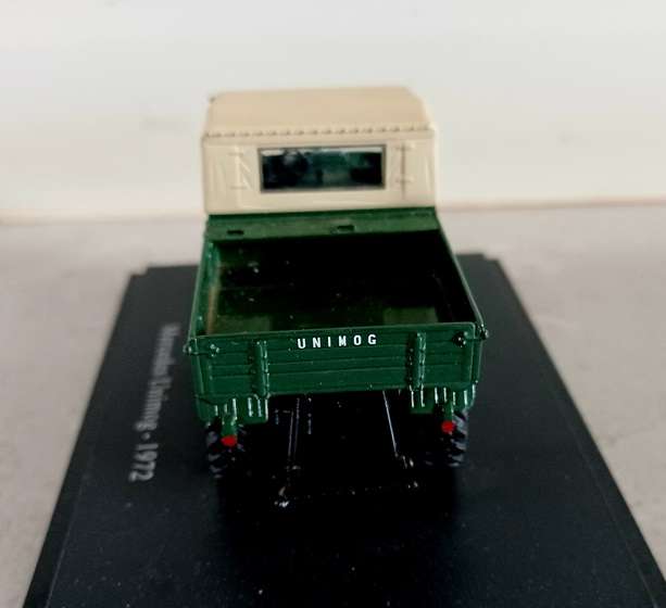Model - Mercedes Unimog 1972 HACHETTE - Scale 1.43 (stock no 3)