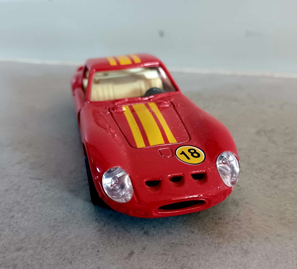 Model Ferrari 250GT (MOD072)
