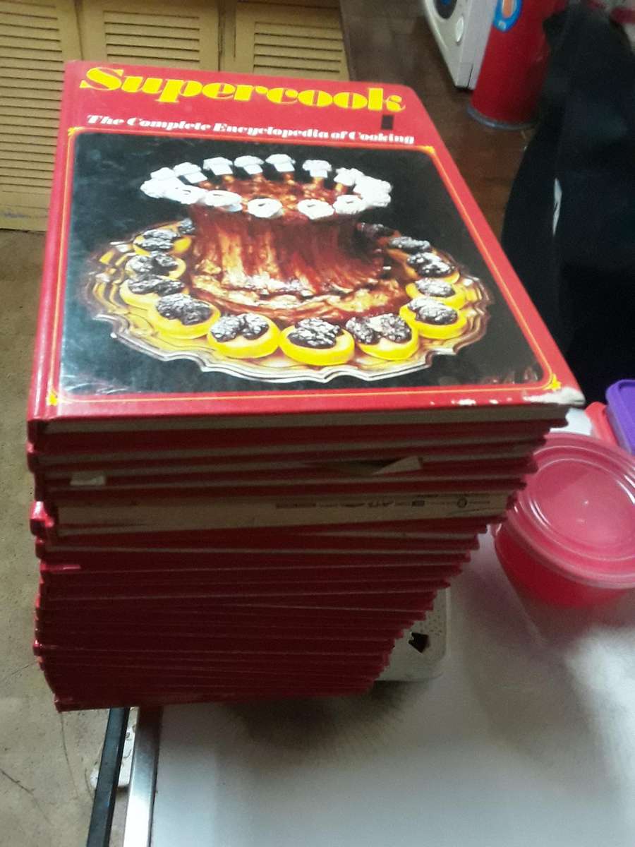 Lot of 21 recipe books - Supercook no's 1 to 22 (number 12 is missing)